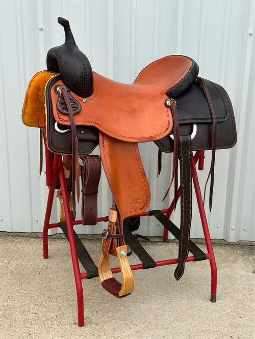 Ed-Mathieus-Las-Vegas,-Nv.-Cutting-Horse-Saddle