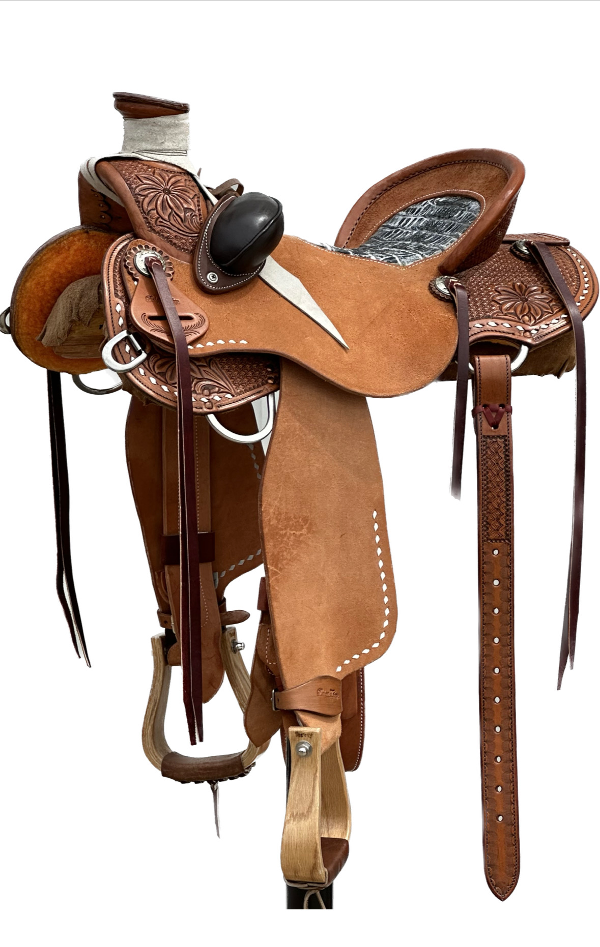 Robert Teskey Ultra Light Ladies Wade Saddle with a 16- inch Embossed Inlay Seat & White Buck Stitch Border in Medium Oil Finish 040225